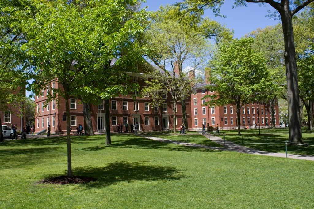 Jedną z najbardziej prestiżowych uczelni na świecie jest znajdujące się w USA Harvard University