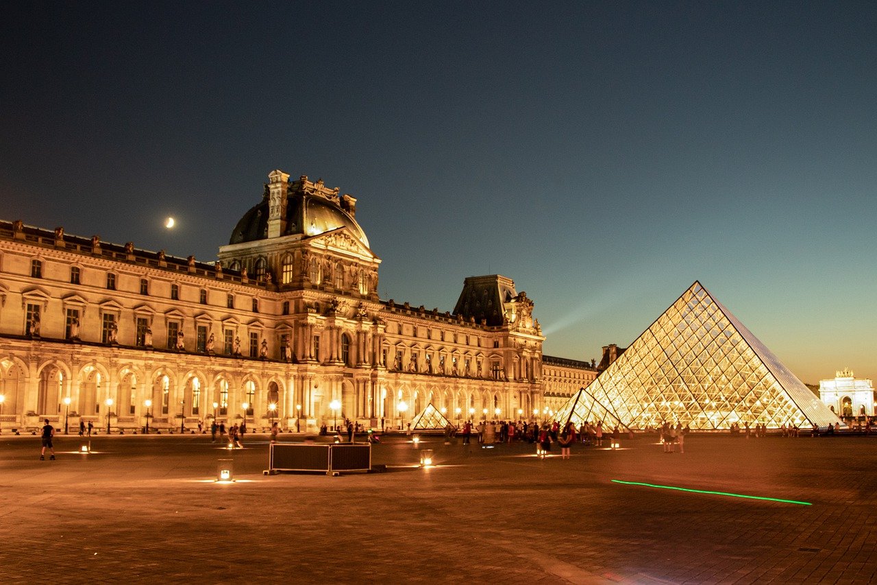 Studia w Paryżu zachęcają wielu studentów również dostępnością zwiedzania wielu zabytków w tym mieście